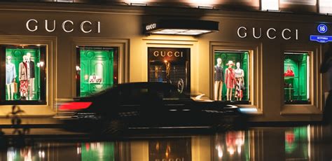 The communication of Gucci's brand identity on its 